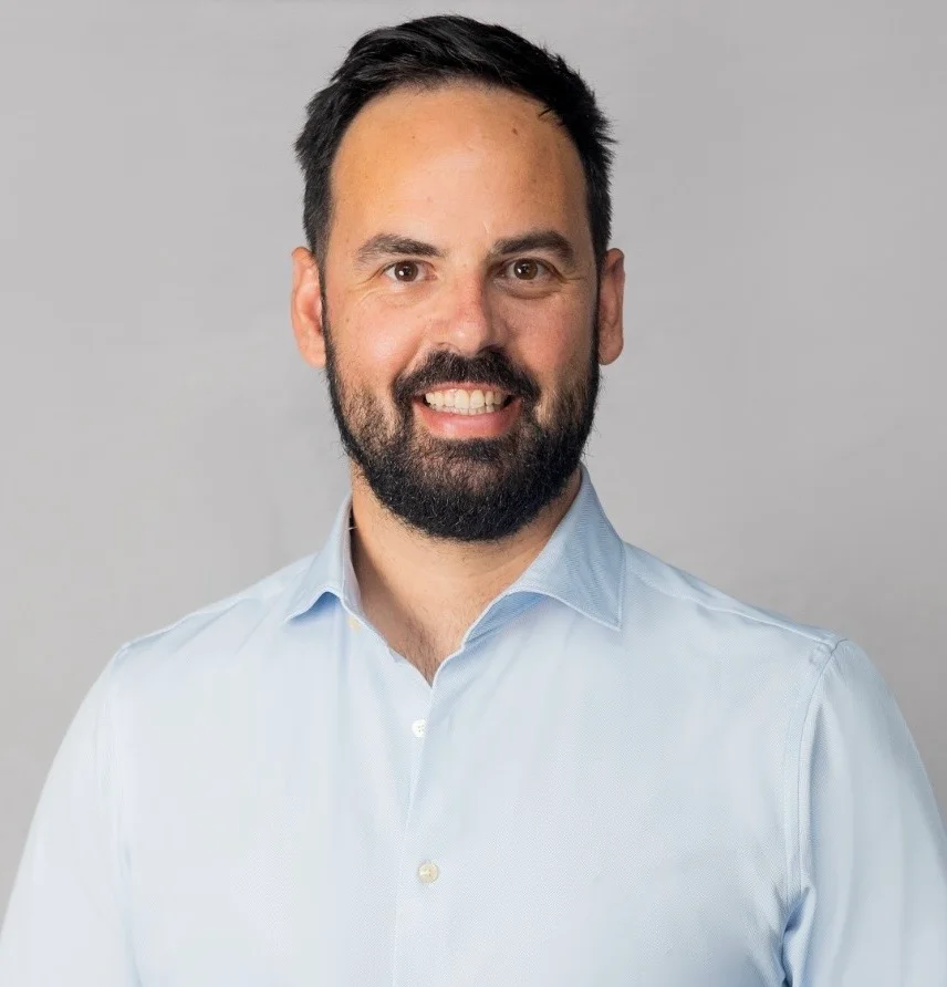 Portrait of Dr Miguel Romero, implant and gum specialist at R&H Dental Marbella